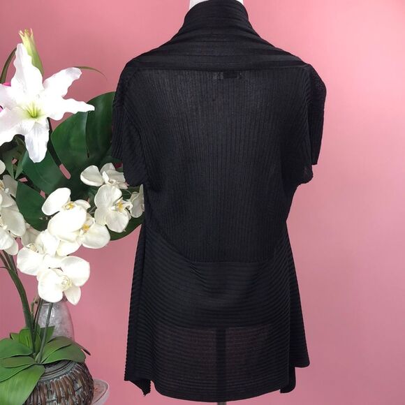 Miroa Black Short Sleeve Open Front Drape Cardigan - Picture 5 of 9